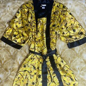 🚨Sold🚨 Vanity Fair Black Satin Garment kimono Robe W/Slip dress.